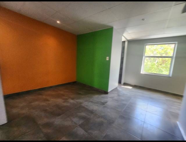 268M² OFFICE TO LET IN VORNA VALLEY